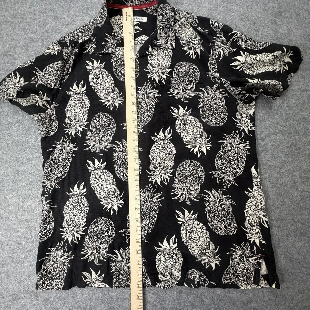 Tommy Bahama Men's Silk Hawaiian Shirt XL Black White Pineapple Short Sleeve Tro